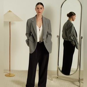 Aritzia Effortless Pant